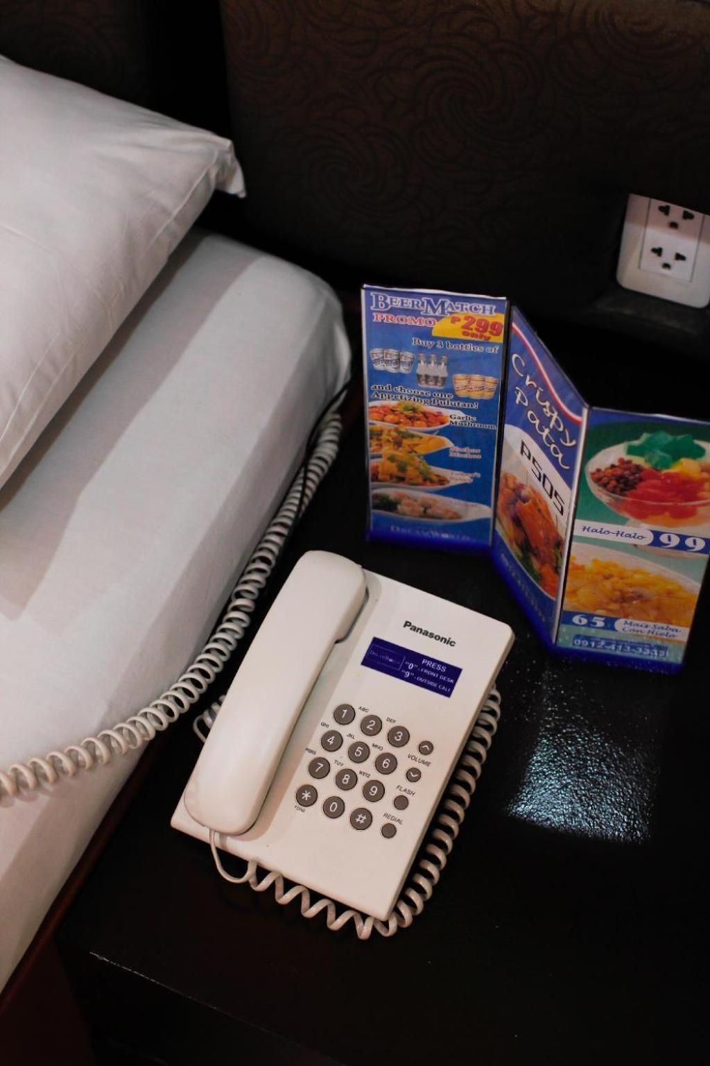Hotel Dreamworld Araneta Cubao Екстериор снимка