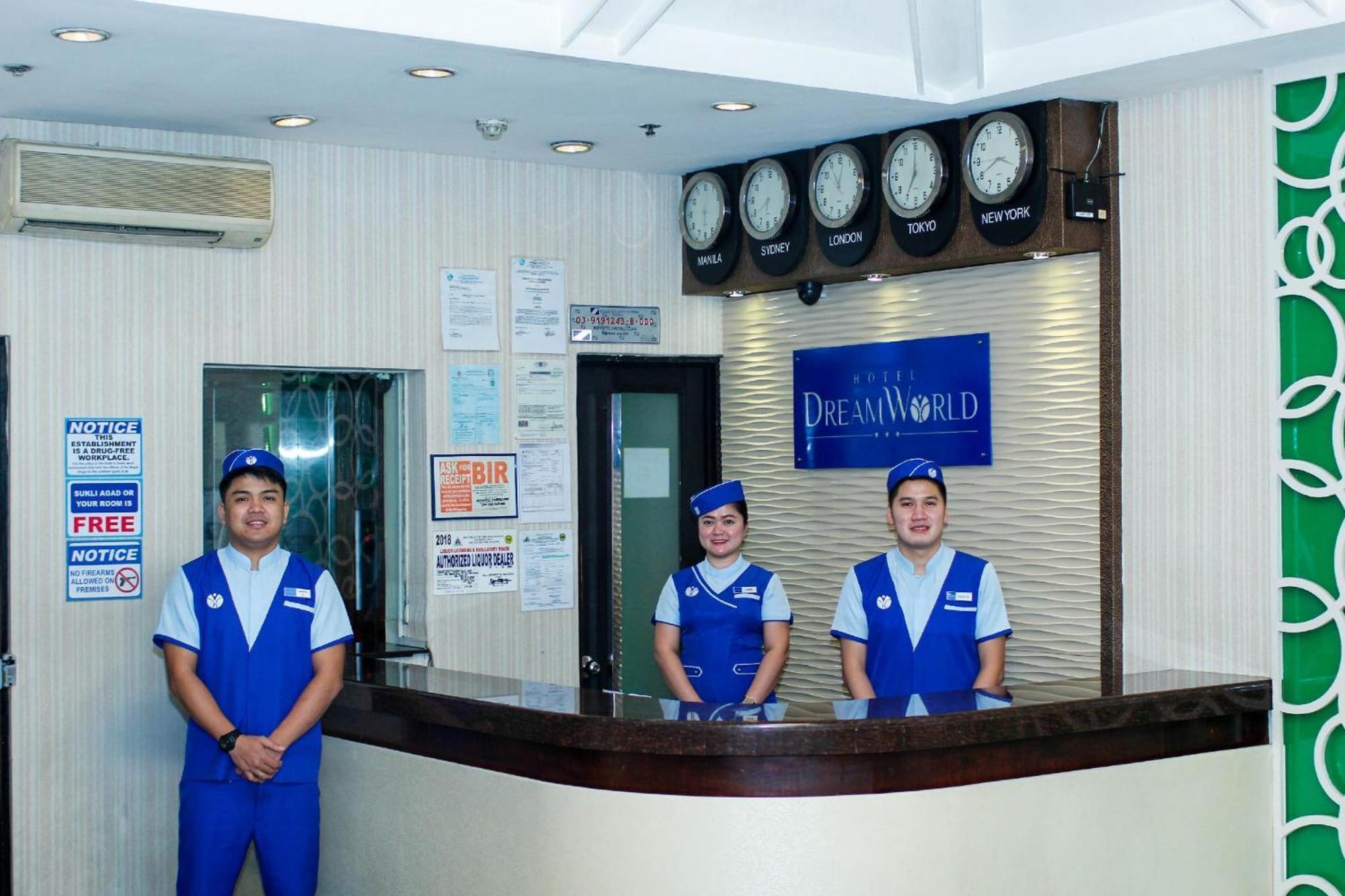 Hotel Dreamworld Araneta Cubao Екстериор снимка