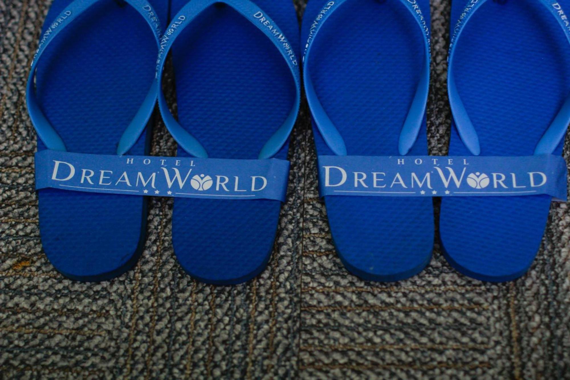 Hotel Dreamworld Araneta Cubao Екстериор снимка
