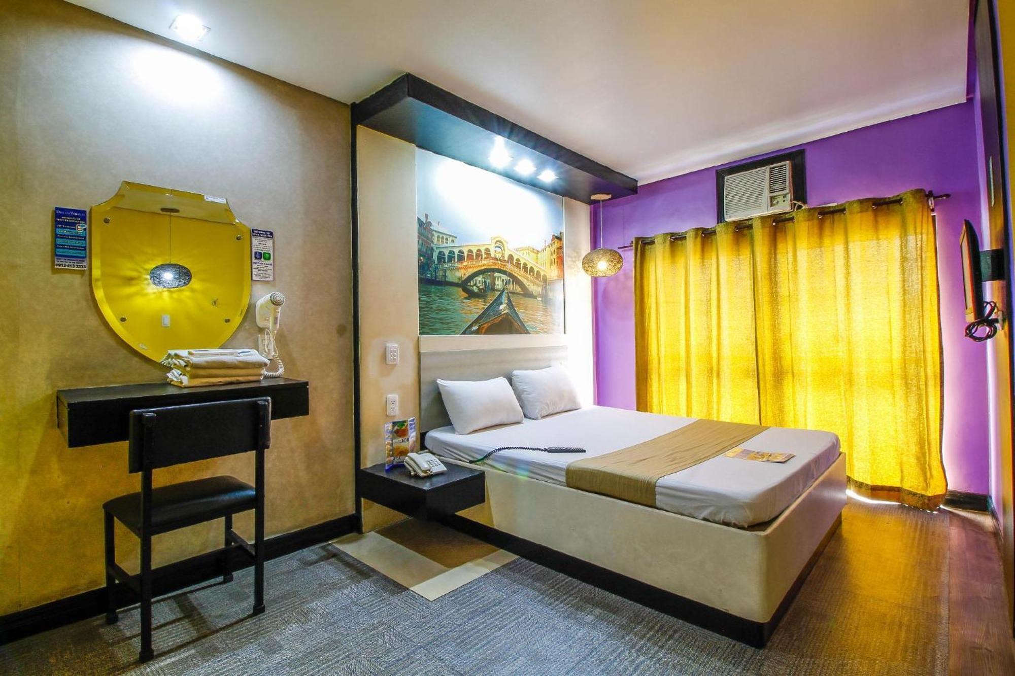 Hotel Dreamworld Araneta Cubao Екстериор снимка
