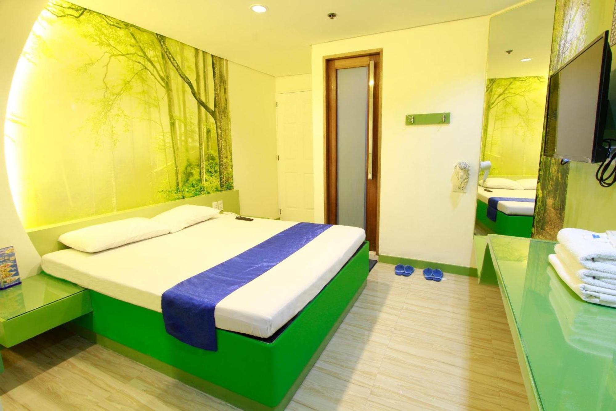 Hotel Dreamworld Araneta Cubao Екстериор снимка