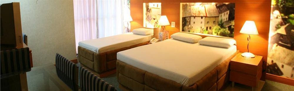 Hotel Dreamworld Araneta Cubao Екстериор снимка