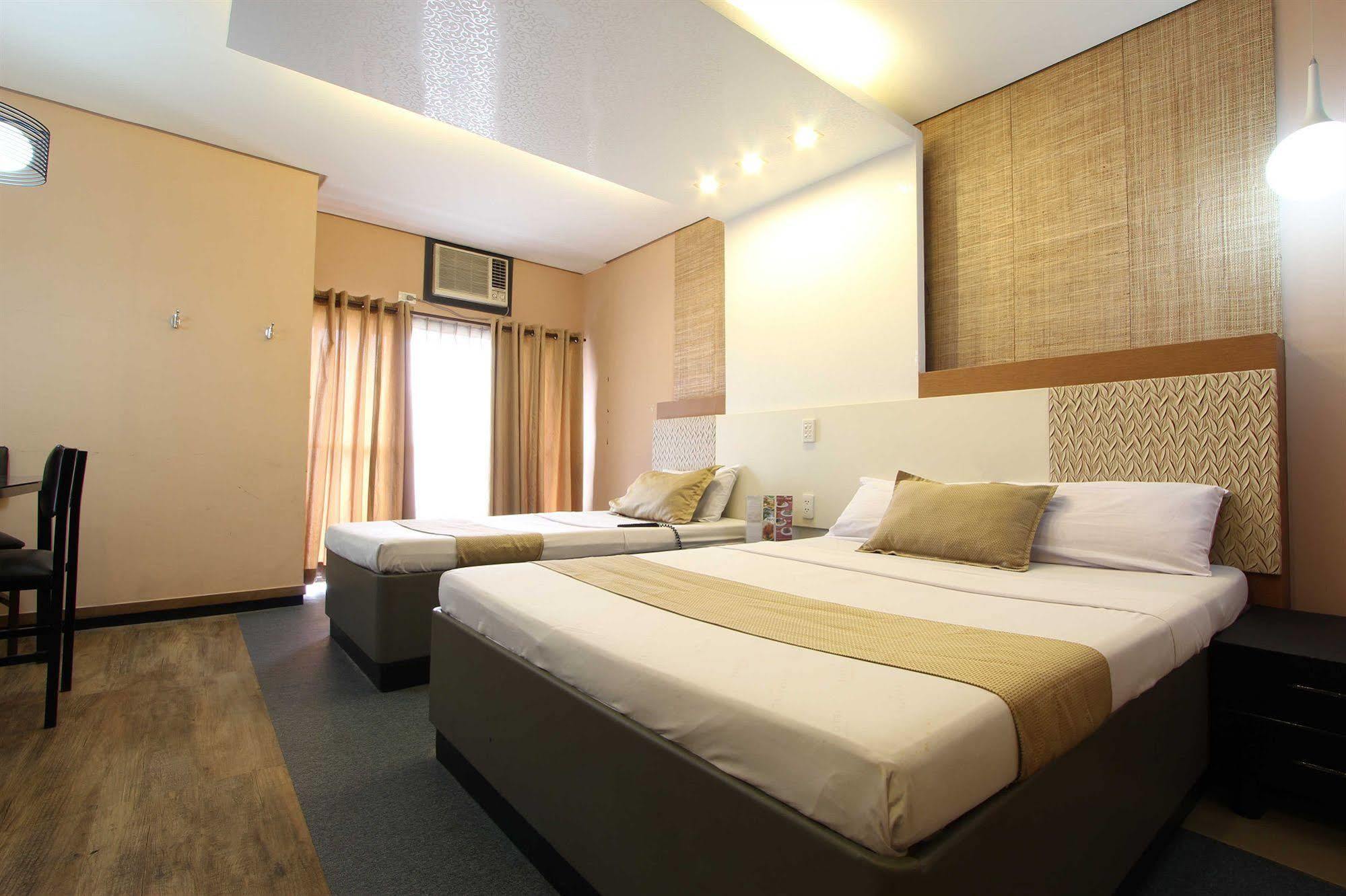 Hotel Dreamworld Araneta Cubao Екстериор снимка